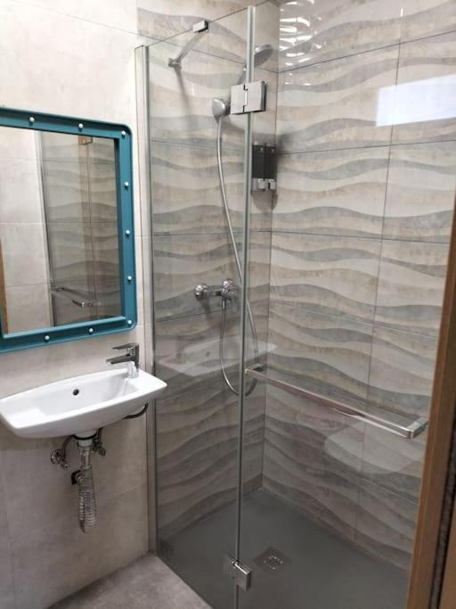 Nueva Con Llaves Bano Privado Apartament